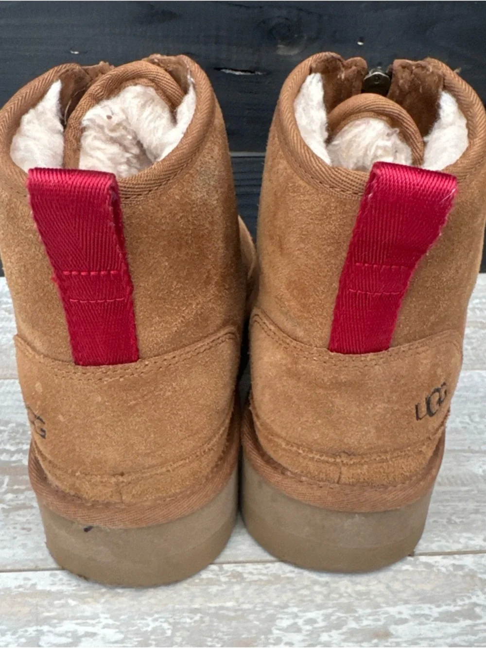 UGG Neumel Zip Platform Boot Women’s Size 6 Chestnut